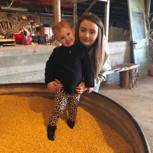 Meet your Posher, Cierra